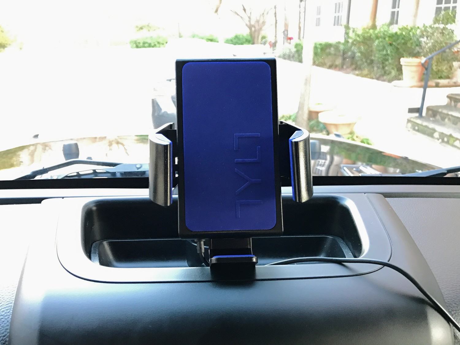 Best Wireless Charger for Jeeps